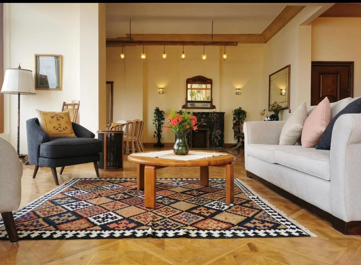 Luxury On The Nile - Zamalek Apartments Кайро Екстериор снимка